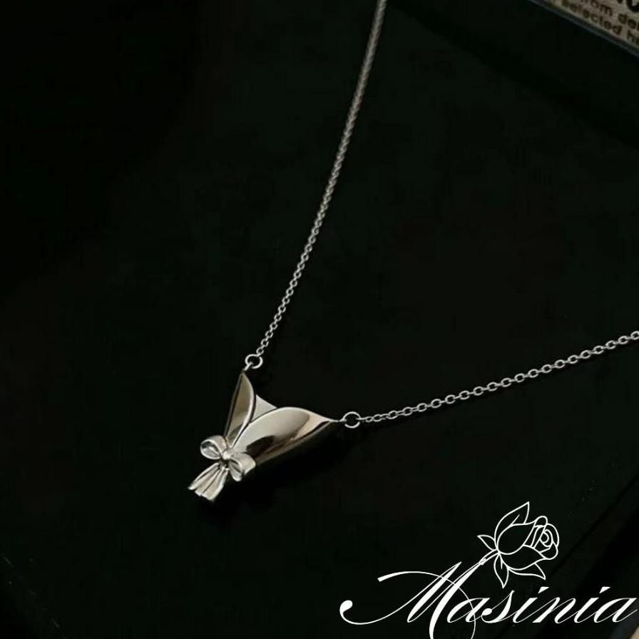 Real Flower Pendant Necklace – Wear a Fresh Flower Close to Your Heart | Romantic Gift for Her