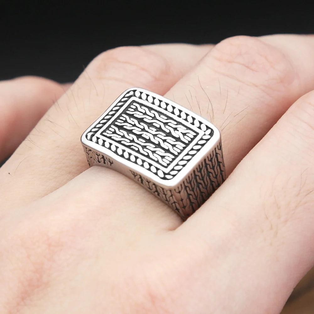2️⃣ Creative Pattern Ring Stainless Steel Punk Fashion Ring Men Women