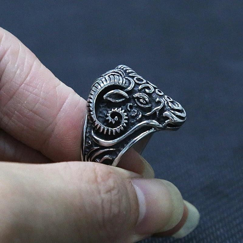 2️⃣ Gothic Goat Head Ring Stainless Steel Heavy Metal Biker Ring Men