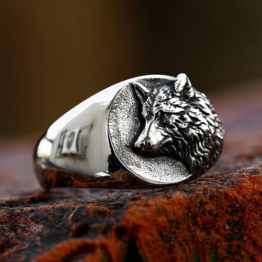 1️⃣ Viking Wolf Head Ring Stainless Steel Nordic Biker Animal Ring Men