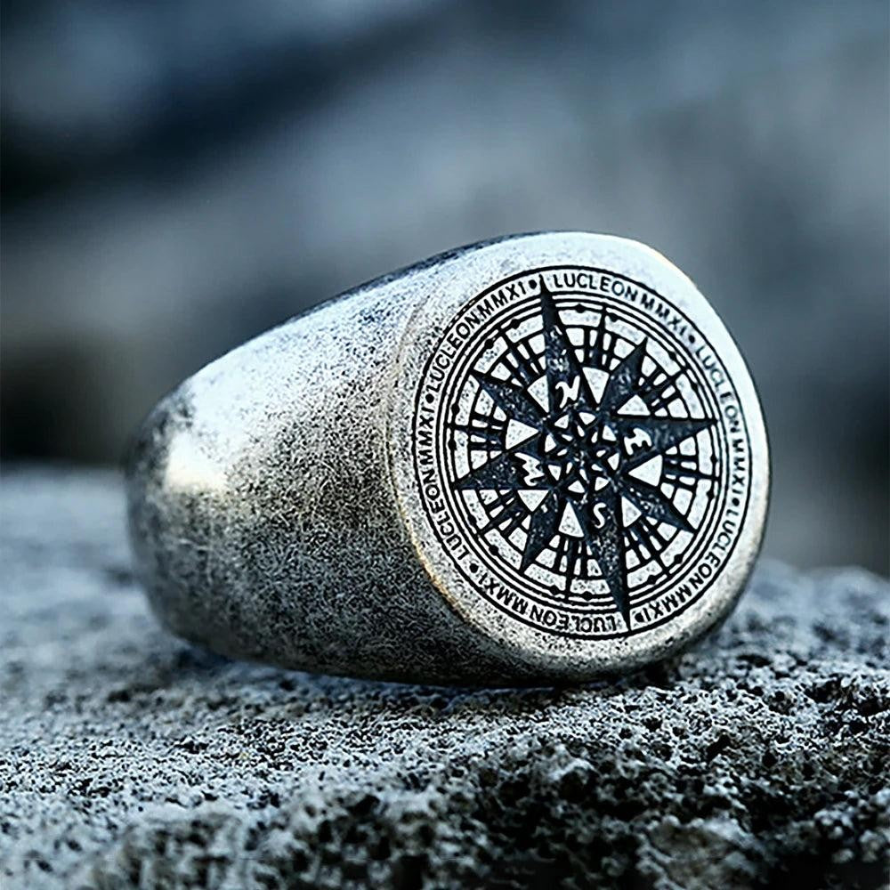 2️⃣ Creative Pattern Ring Stainless Steel Punk Fashion Ring Men Women