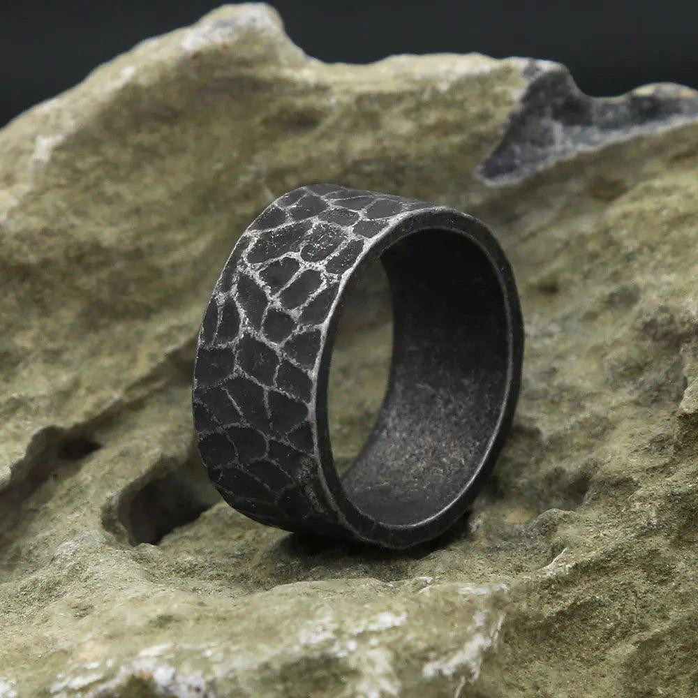 1️⃣ Stainless Steel Cross Ring Punk Biker Amulet Ring for Men Women