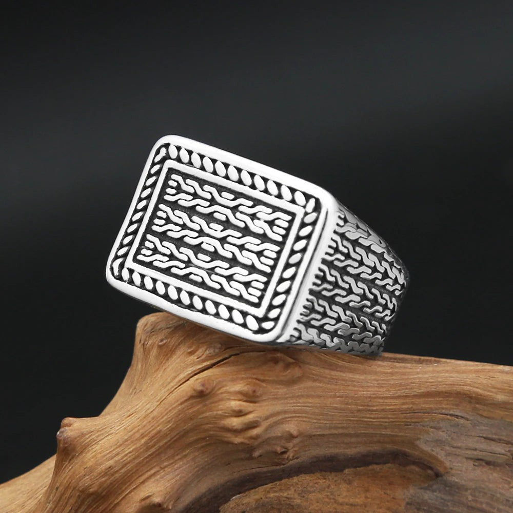 2️⃣ Creative Pattern Ring Stainless Steel Punk Fashion Ring Men Women