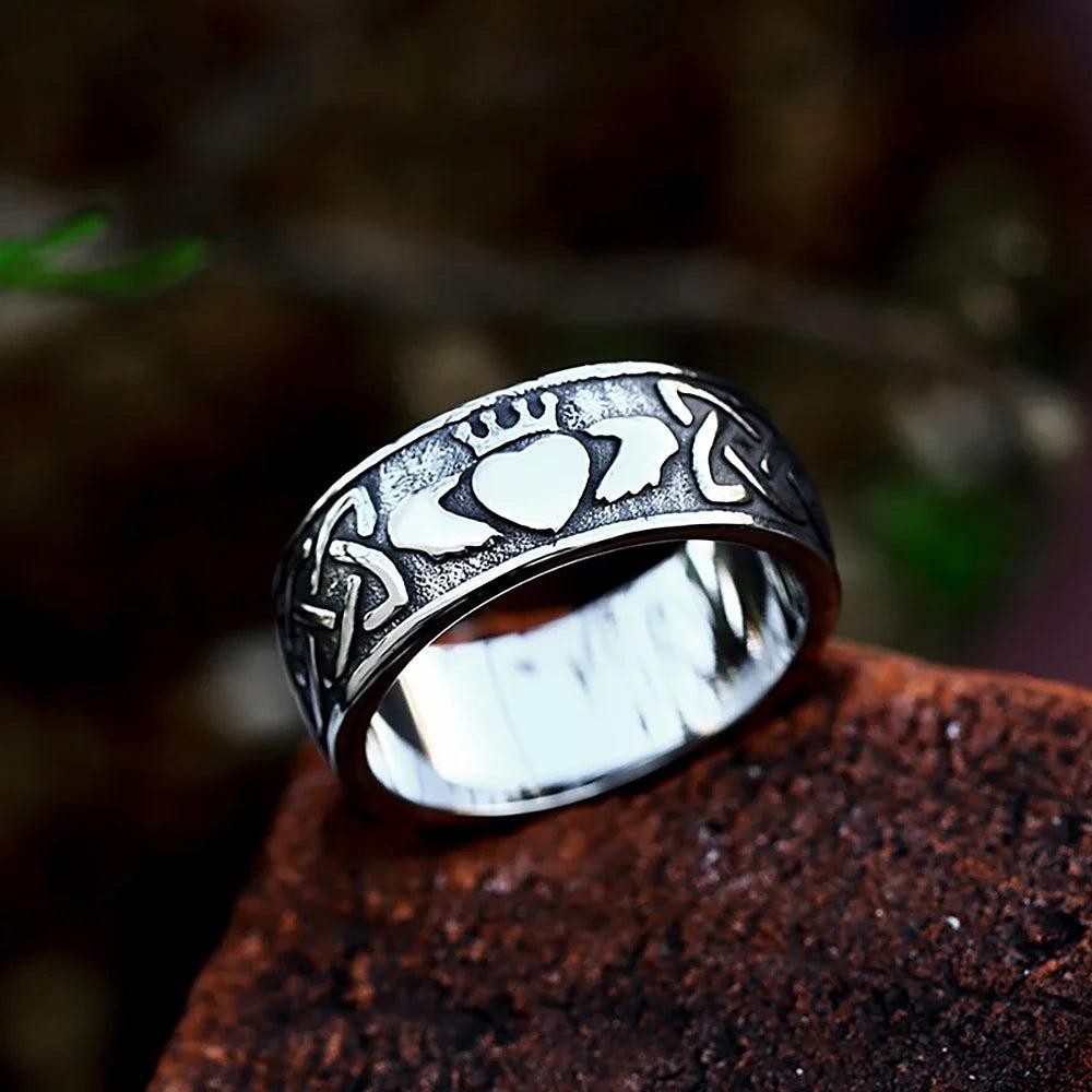 2️⃣ Creative Pattern Ring Stainless Steel Punk Fashion Ring Men Women