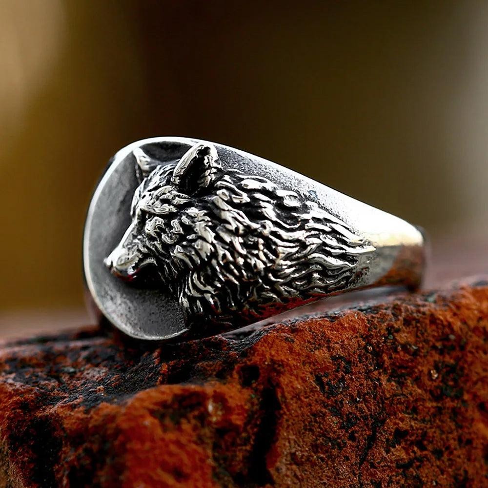 1️⃣ Viking Wolf Head Ring Stainless Steel Nordic Biker Animal Ring Men