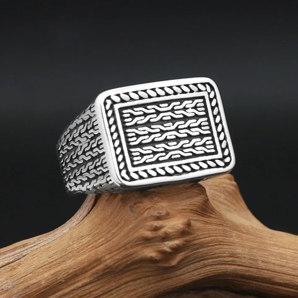Vintage Patterned Ring 316L Stainless Steel – Hip Hop Biker Ring for Men Women