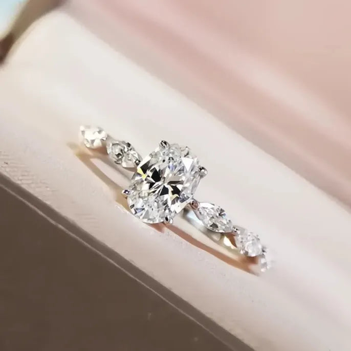 Dainty Women Engagement Ring AAA Cubic Zirconia Silver Color Delicate Proposal Wedding Jewelry