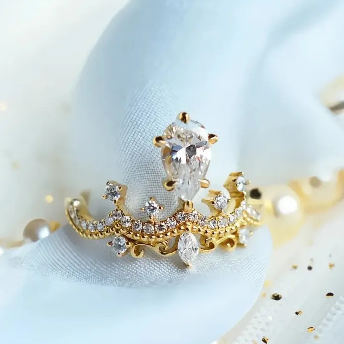 Luxury Gold Crown Wedding Band with AAA Cubic Zirconia Inlay for Women