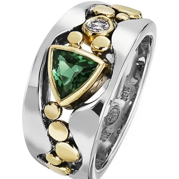 Women’s Fashion Triangular Green Stone Ring Brass Cubic Zirconia Anniversary Gift