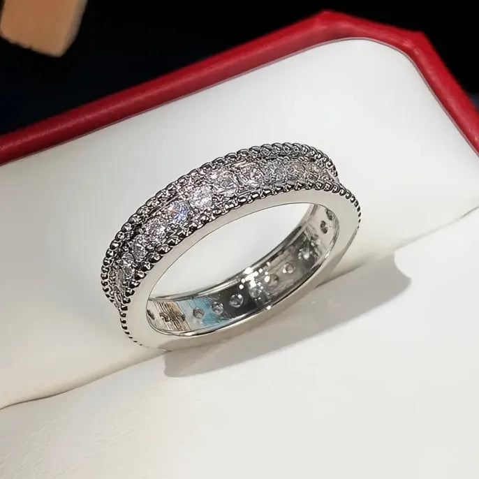 Fashion Contracted Design Women's Brass Ring with White Cubic Zirconia Wedding Party Jewelry