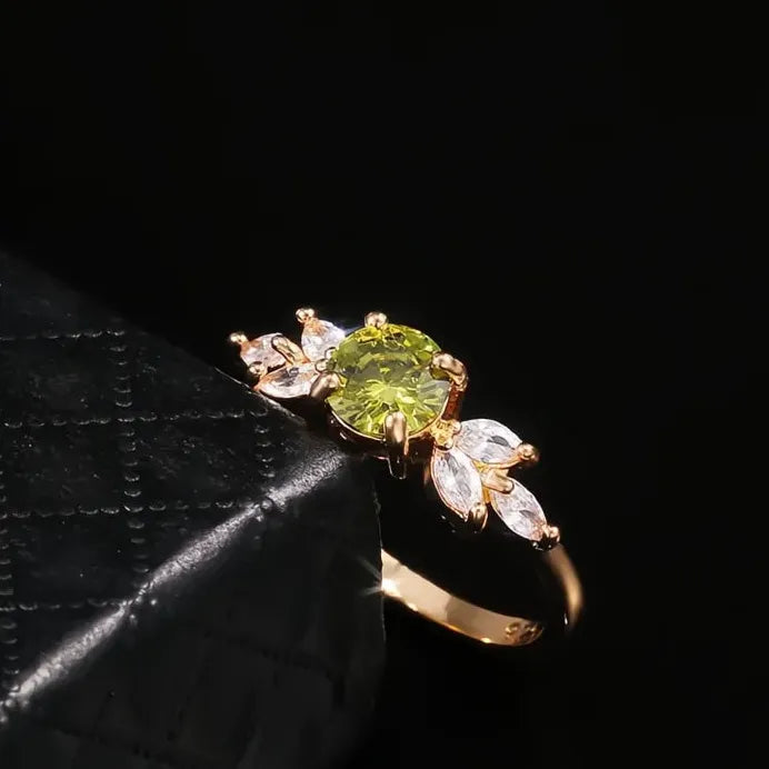 Delicate Women’s Gold Wedding Ring Olive Green Round Zircon Leaf Gift