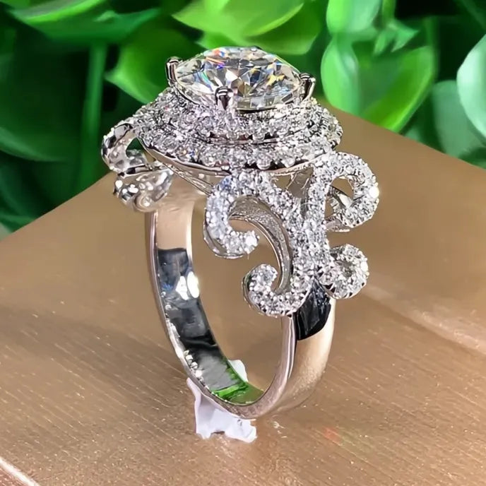 Aesthetic Design Women's Wedding Rings with Brilliant Cubic Zirconia Stone Brass Fashion Jewelry Proposal Engagement Ring