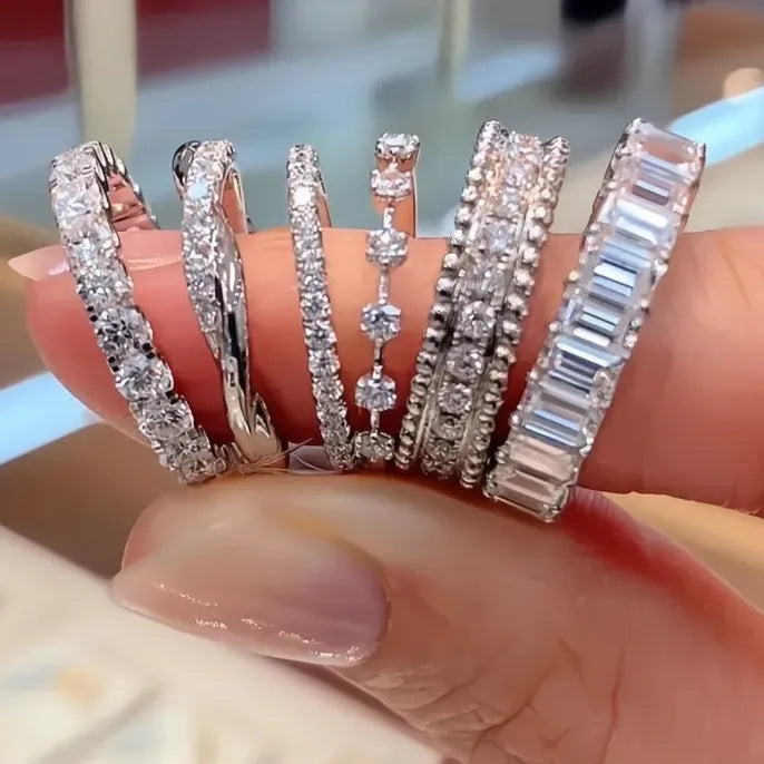 Fashion Contracted Design Women's Brass Ring with White Cubic Zirconia Wedding Party Jewelry