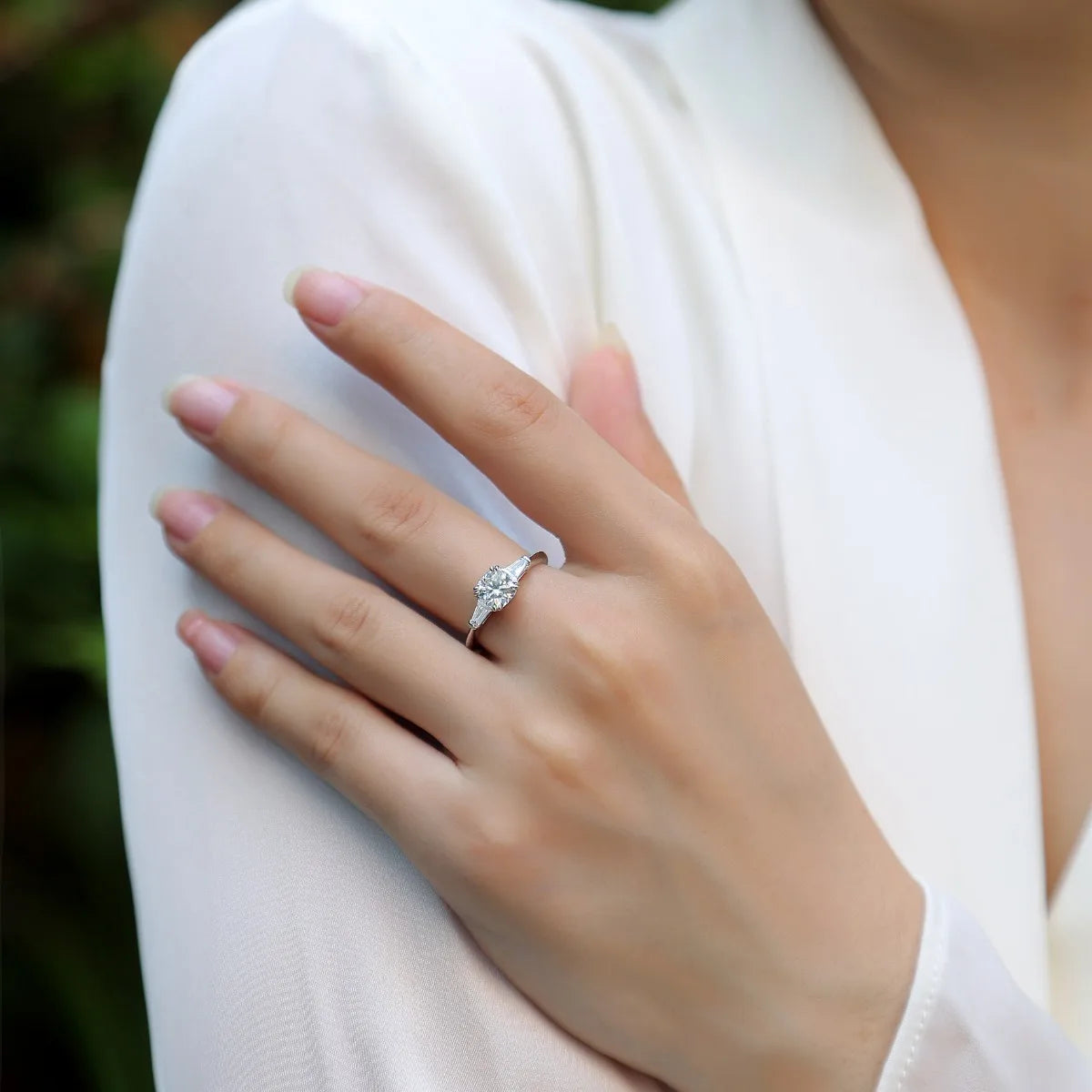 Women’s Moissanite Engagement Ring 925 Sterling Silver Minimalist Jewelry