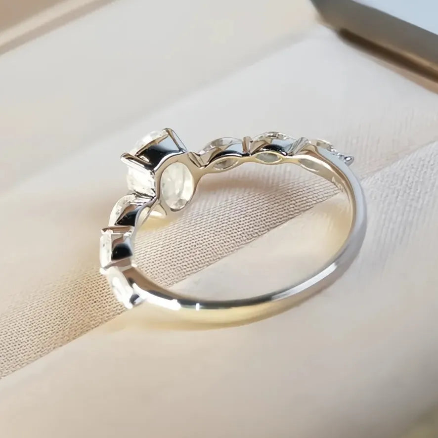 Dainty Women Engagement Ring AAA Cubic Zirconia Silver Color Delicate Proposal Wedding Jewelry