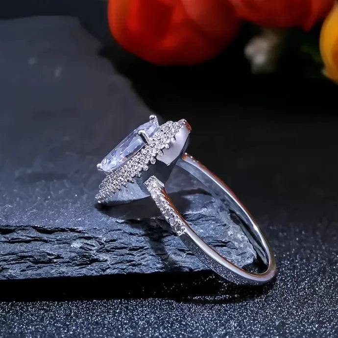 Water Drop Pear Shaped Cubic Zirconia Silver Plated Wedding Ring for Women