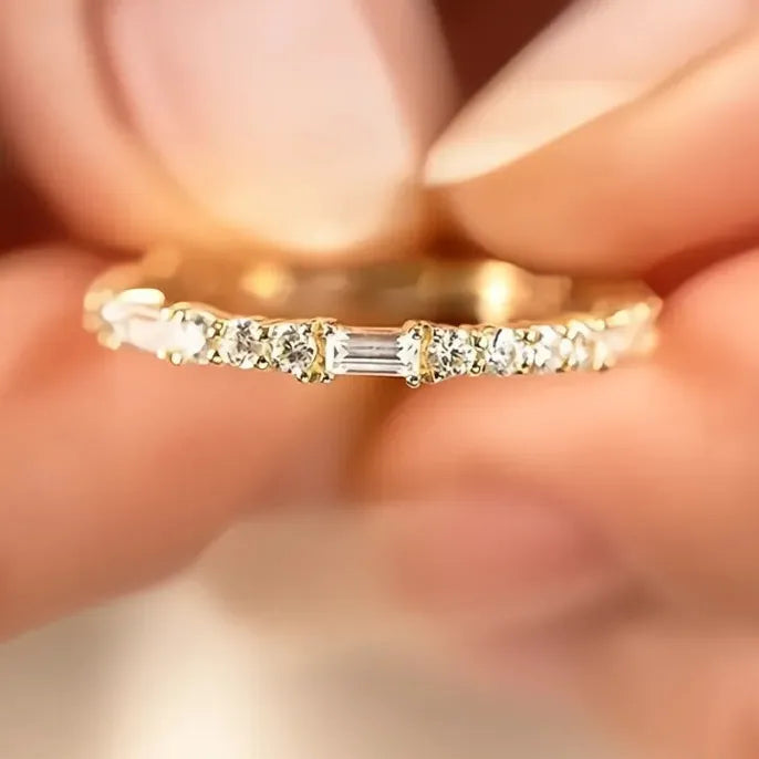 Simple Stylish Girls Fashion Rings for Party Daily Wear Cubic Zirconia Brass Jewelry Silver Gold Color