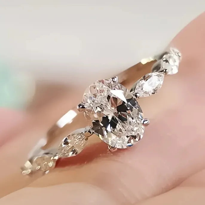 Dainty Women Engagement Ring AAA Cubic Zirconia Silver Color Delicate Proposal Wedding Jewelry