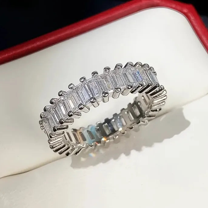 Fashion Contracted Design Women's Brass Ring with White Cubic Zirconia Wedding Party Jewelry