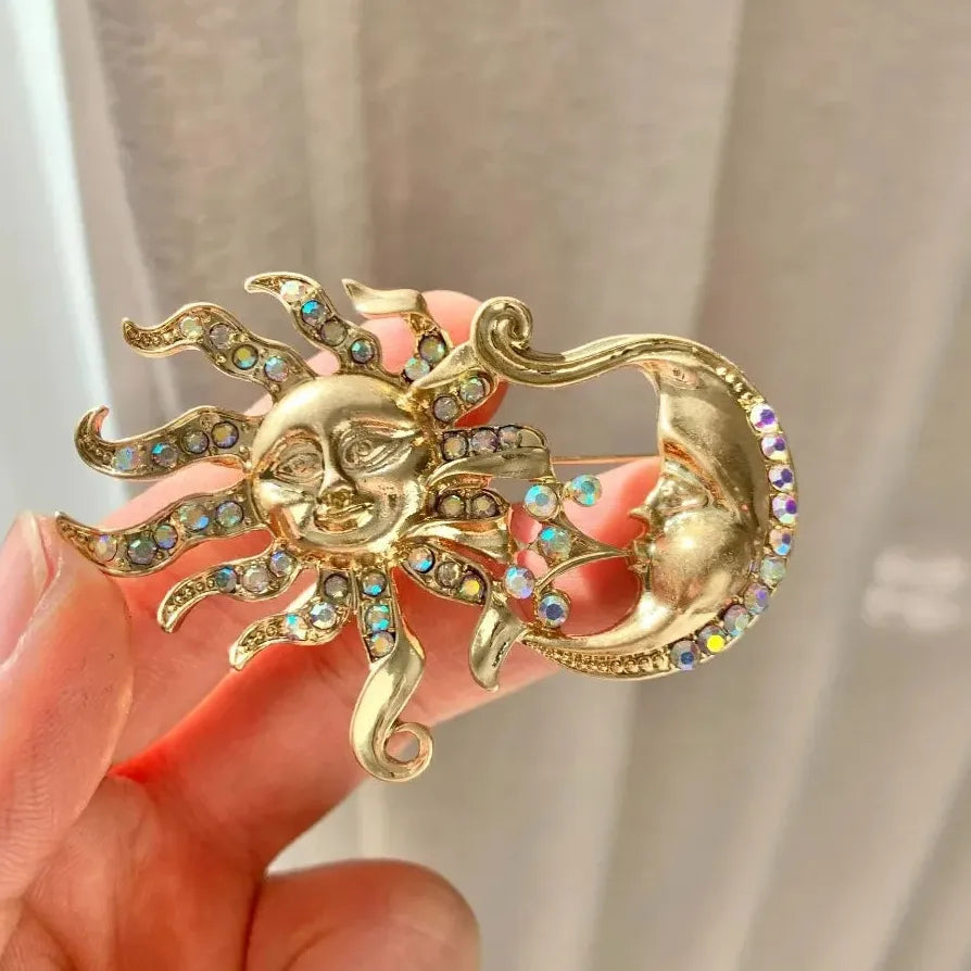 Antique Matte Gold Sun Moon Cameo Brooch Classic Jewelry Gift Unisex