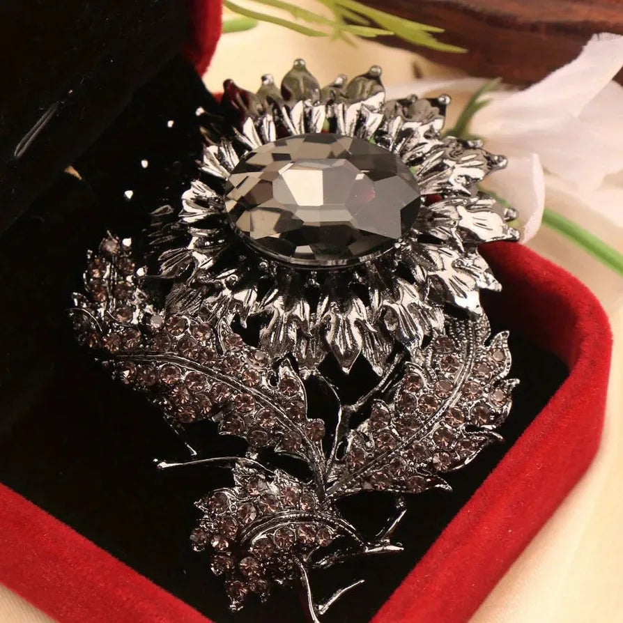 Classic Sunflower Brooch Pin Jewelry Gift for Men & Women