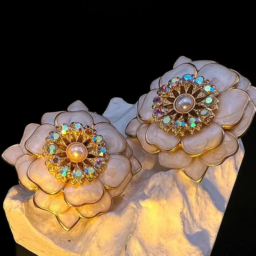 French Multi-Layer Glitter Flower Brooch Pin Classic Jewelry for Women