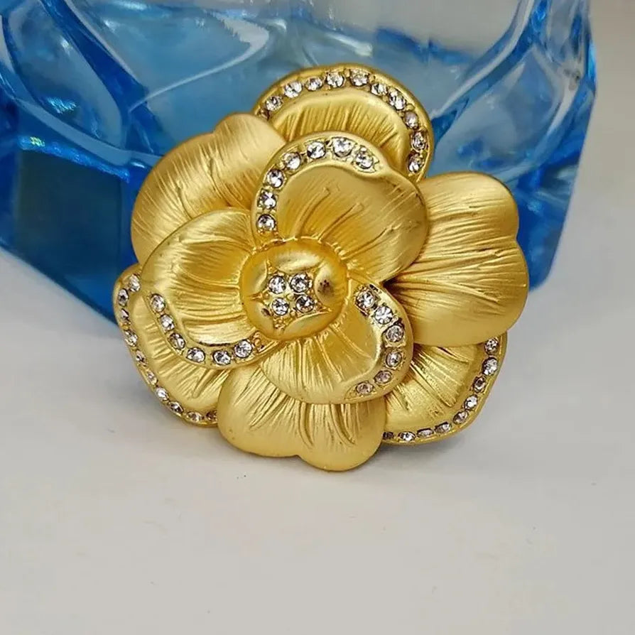 Vintage Gold Leaf Camellia Flower Brooch with Gemstone Pin for Women