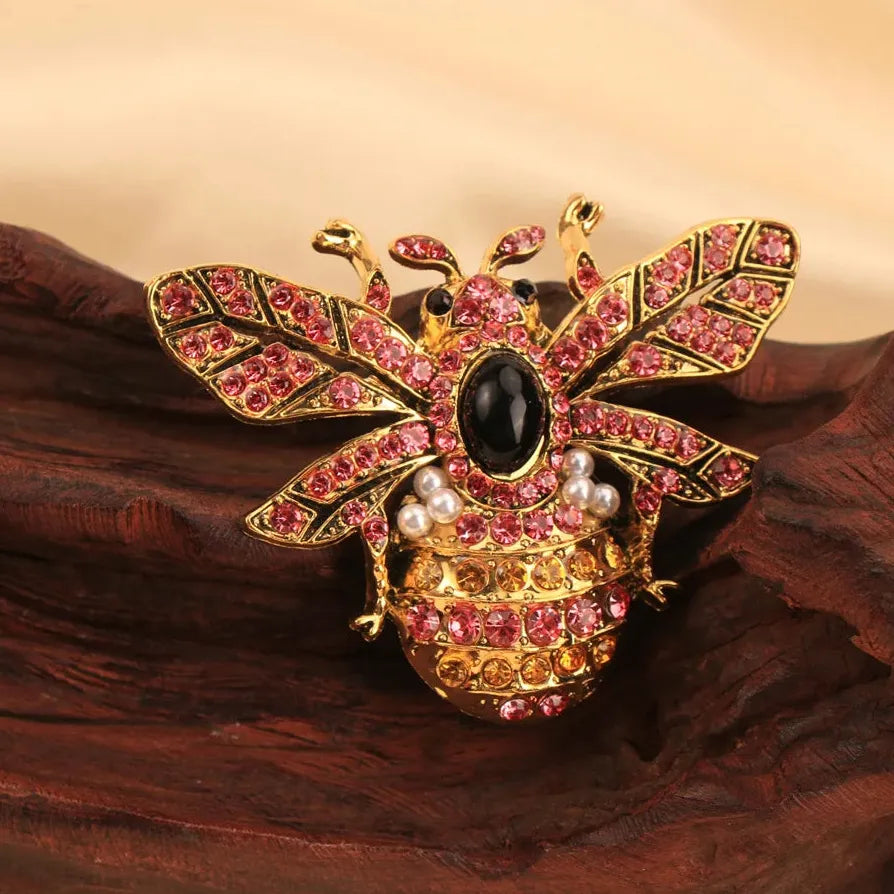 Luxury Bee Brooch Classic Style Jewelry Gift for Men and Women