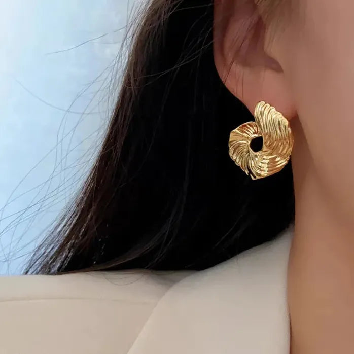 Vintage Geometric Irregular Spiral Stud Earrings for Women Gold Tone Jewelry