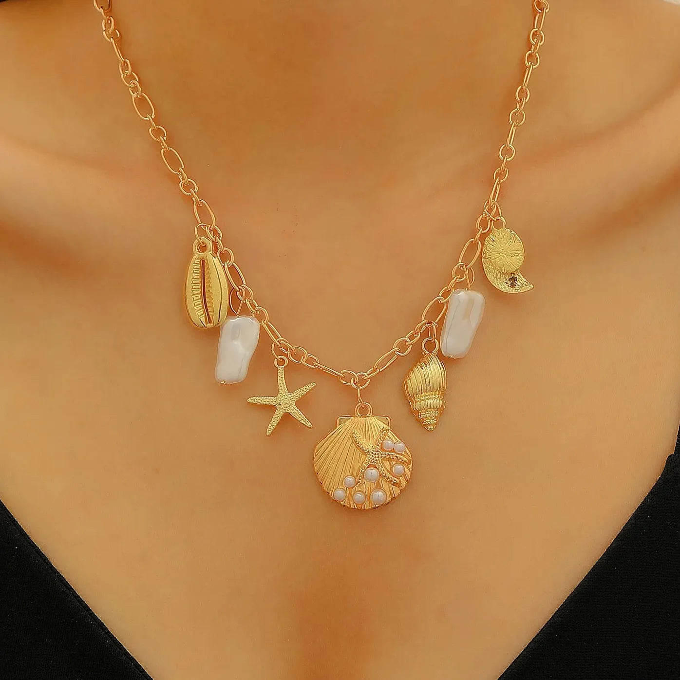 Bohemian Starfish Conch Pearl Necklace with Zinc Alloy Shell Pendant