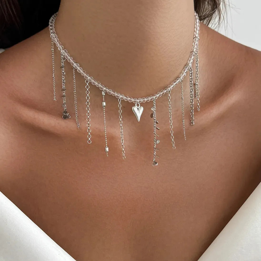 18k Gold Plated Copper Alloy Heart Pendant Choker Necklace for Women Stylish