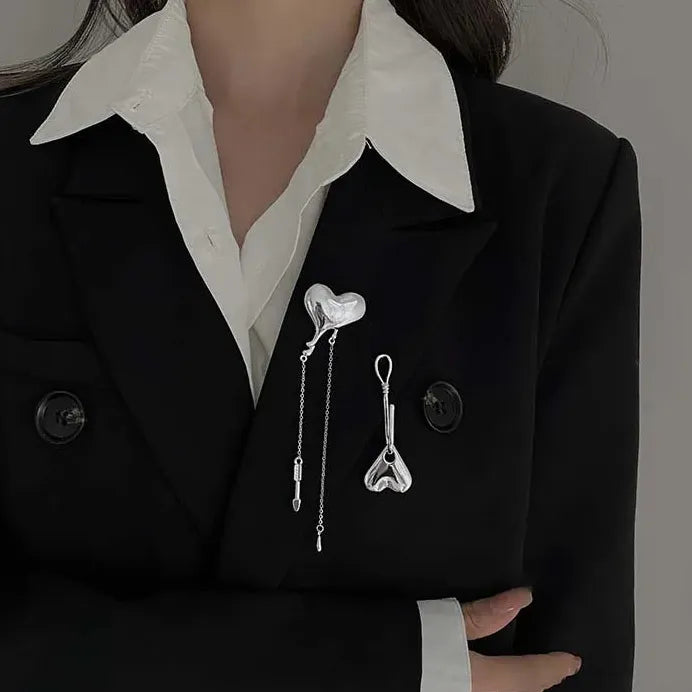 Zinc Alloy Metal Heart Tassel Brooch for Women Punk Jewelry Gift