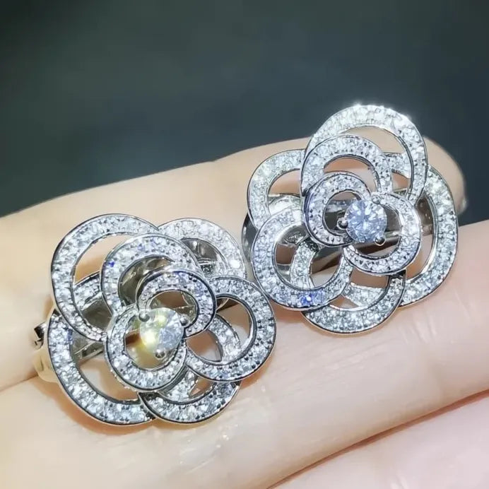 Geometric Hollow-Out Flower Stud Earrings Elegant Daily Jewelry for Women