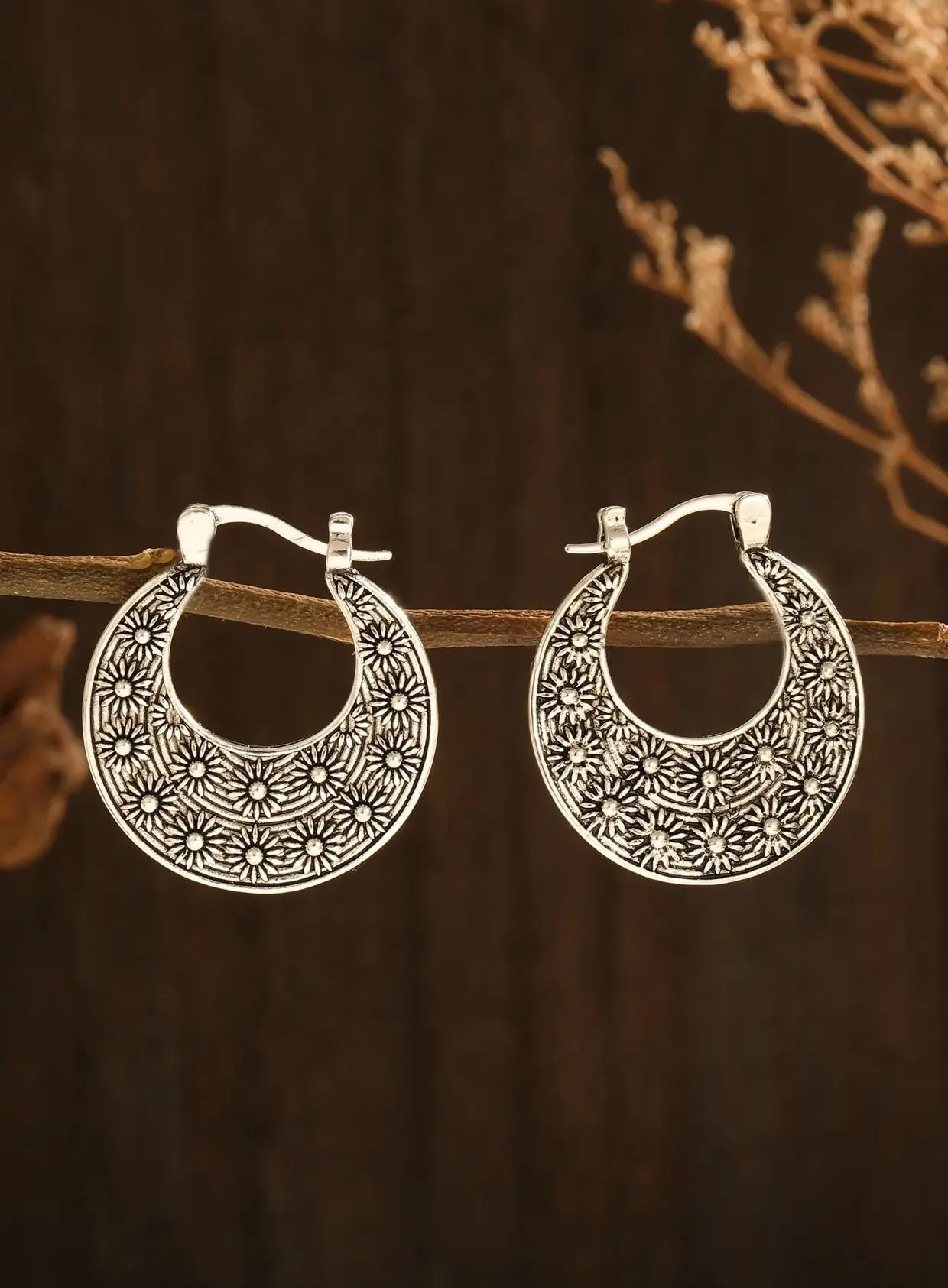 Vintage Geometric Carving Zinc Alloy Drop Earrings for Women Party Wedding Gift