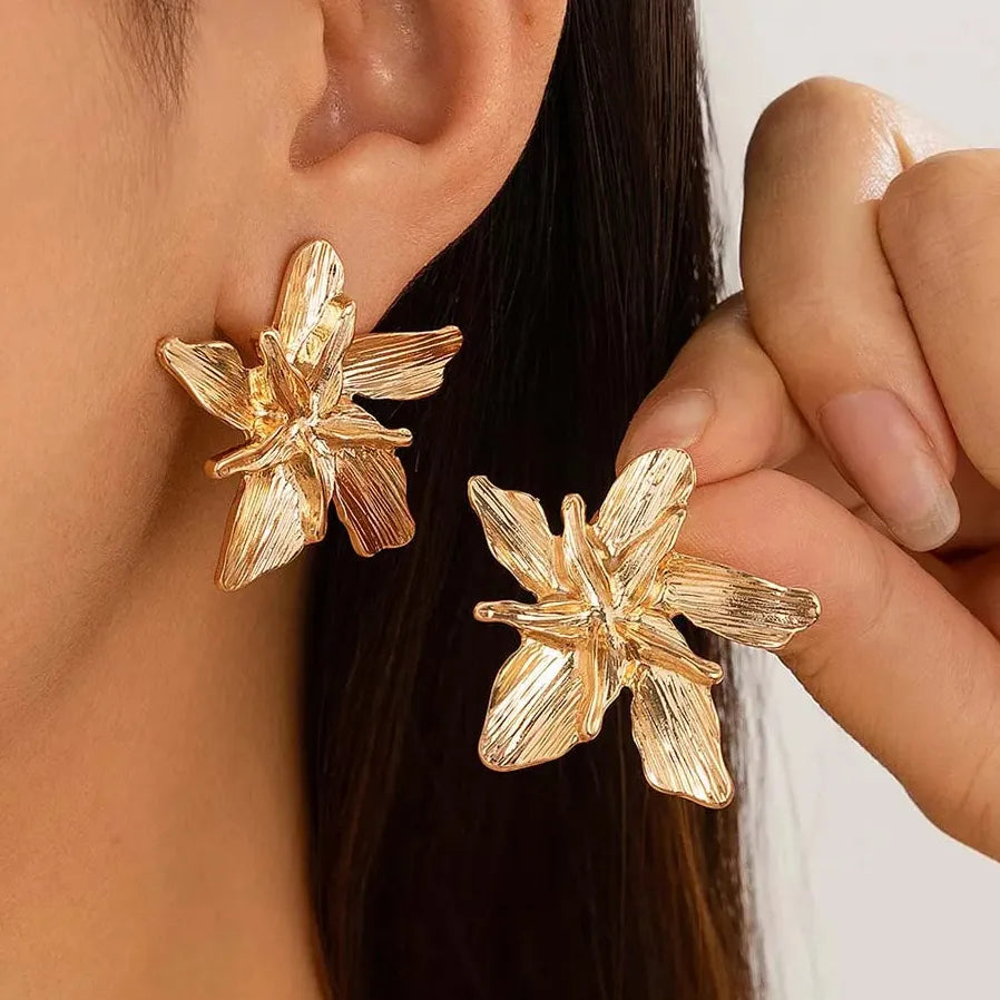 Vintage Ginkgo Leaf Stud Earrings for Women Double-Layer Charm Jewelry