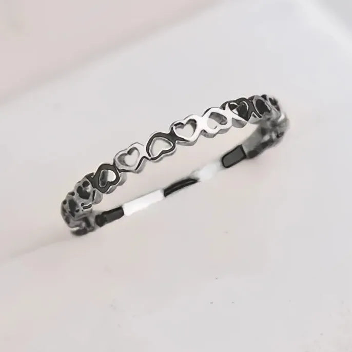 Hollow Hearts Geometric Zinc Alloy Ring for Women Fashion Jewelry Gift 4 Colors
