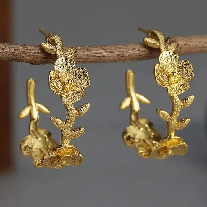 Zinc Alloy Rose C-Shaped Earrings for Women Weddings Banquets Holidays Jewelry