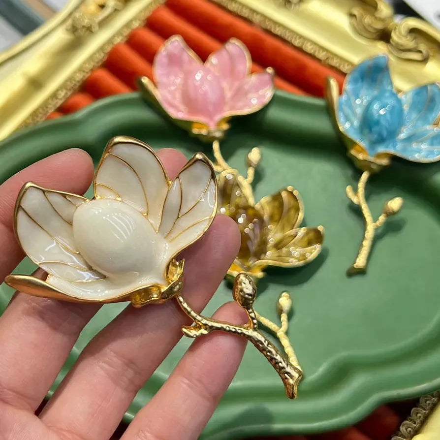 Classic Tulip Flower Brooch Wedding Gift for Men and Women