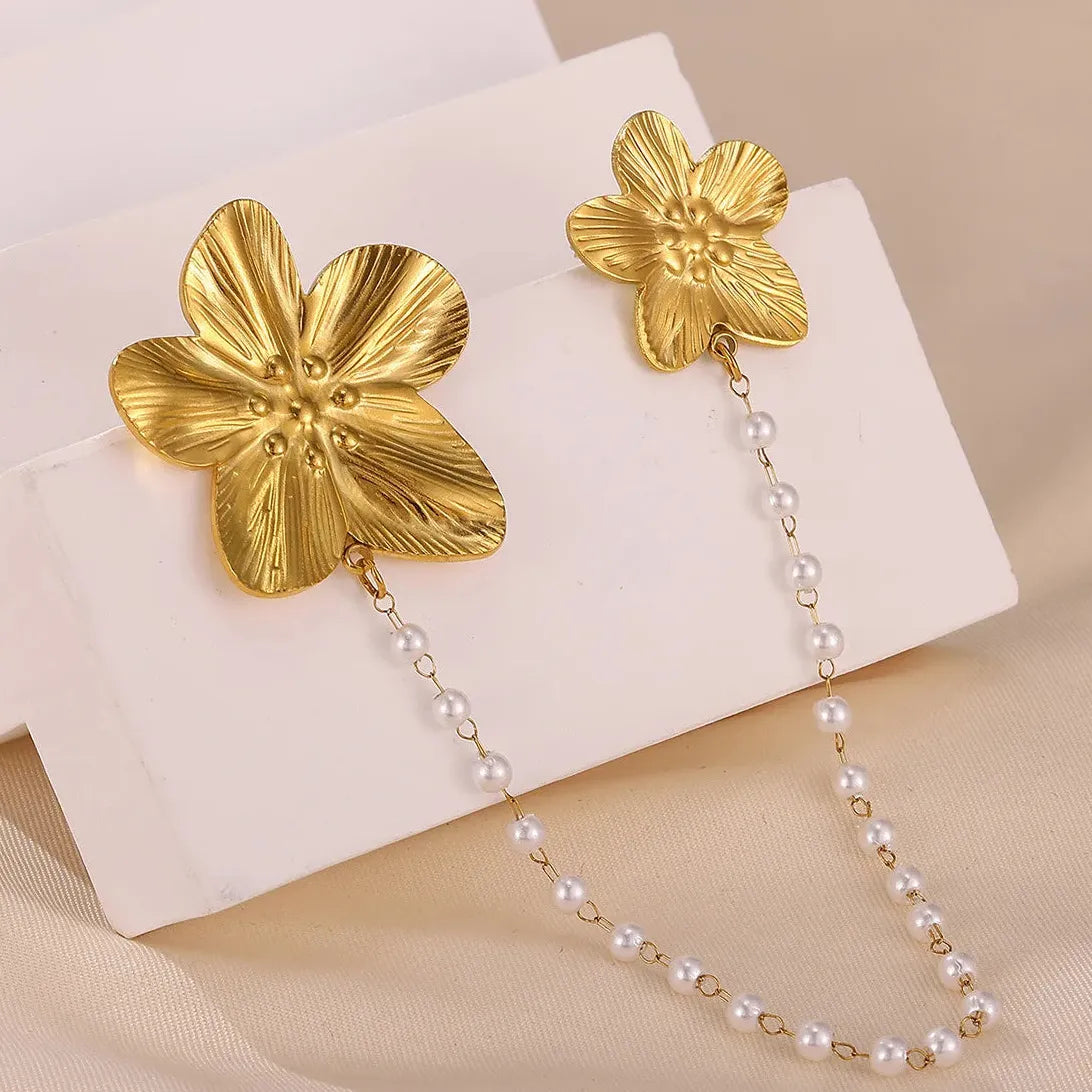 Stainless Steel Flower Brooch with Imitation Pearl Chain Pin for Women