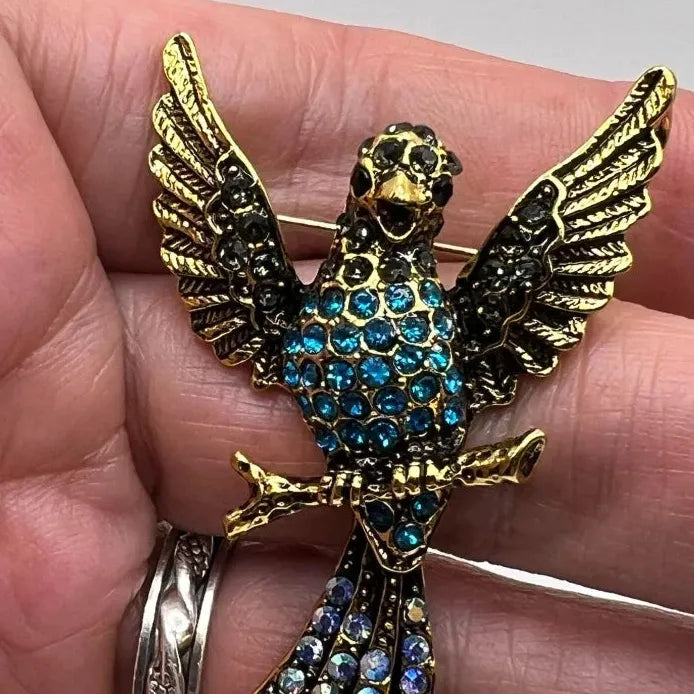Retro Full Diamond Eagle Brooch Animal Pin Stylish Accessory for Men & Women