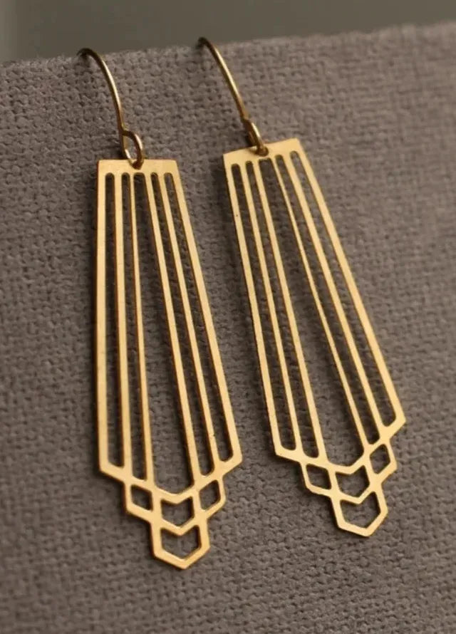 Women's Long Gold Alloy Earrings Irregular Geometric Pendant Jewelry