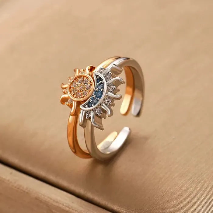 2Pcs Women’s Moon Sun Star Crystal Rings Copper Wedding Jewelry Gift Set