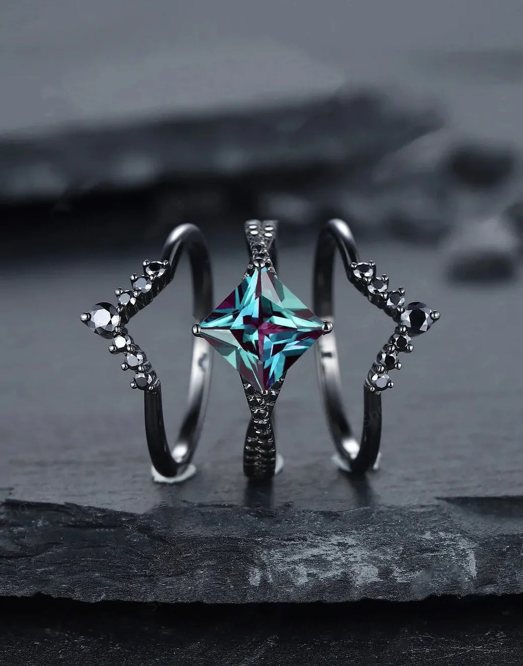 Luxury Retro Gun Plated Black Zinc Alloy Ring Set with Micro Black Zircon for Couples