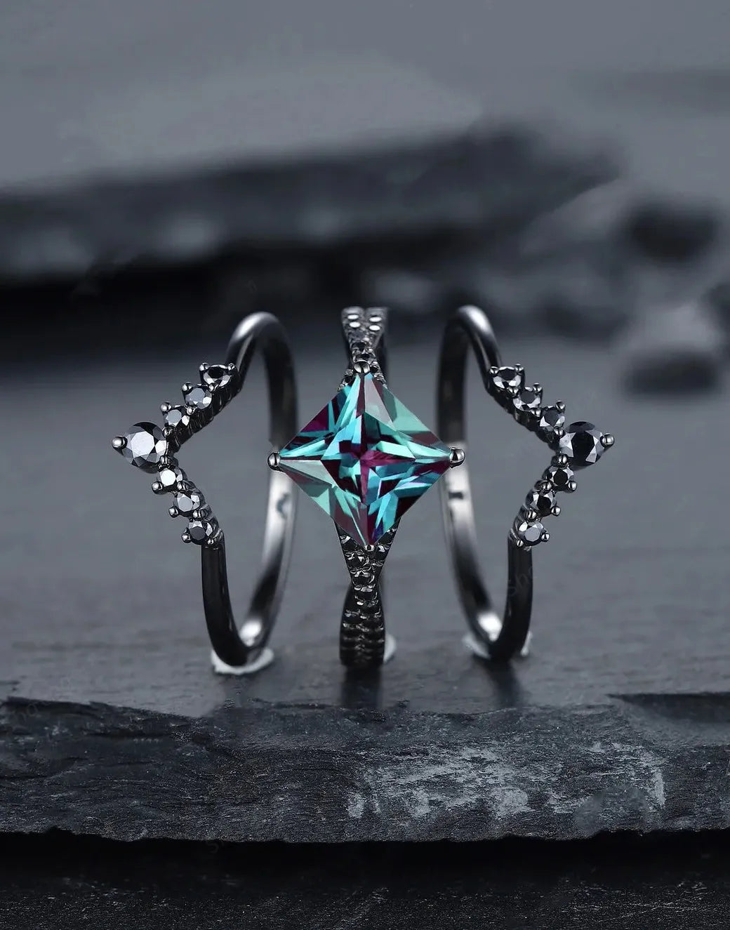 Luxury Retro Gun Plated Black Zinc Alloy Ring Set with Micro Black Zircon for Couples