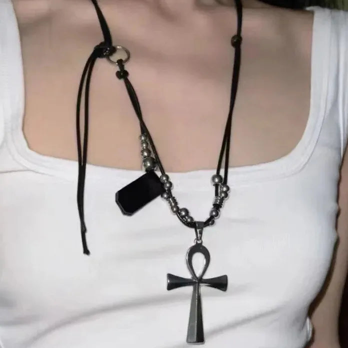 Y2K Retro Zinc Alloy Cross Pendant Necklace Punk Goth Jewelry for Women