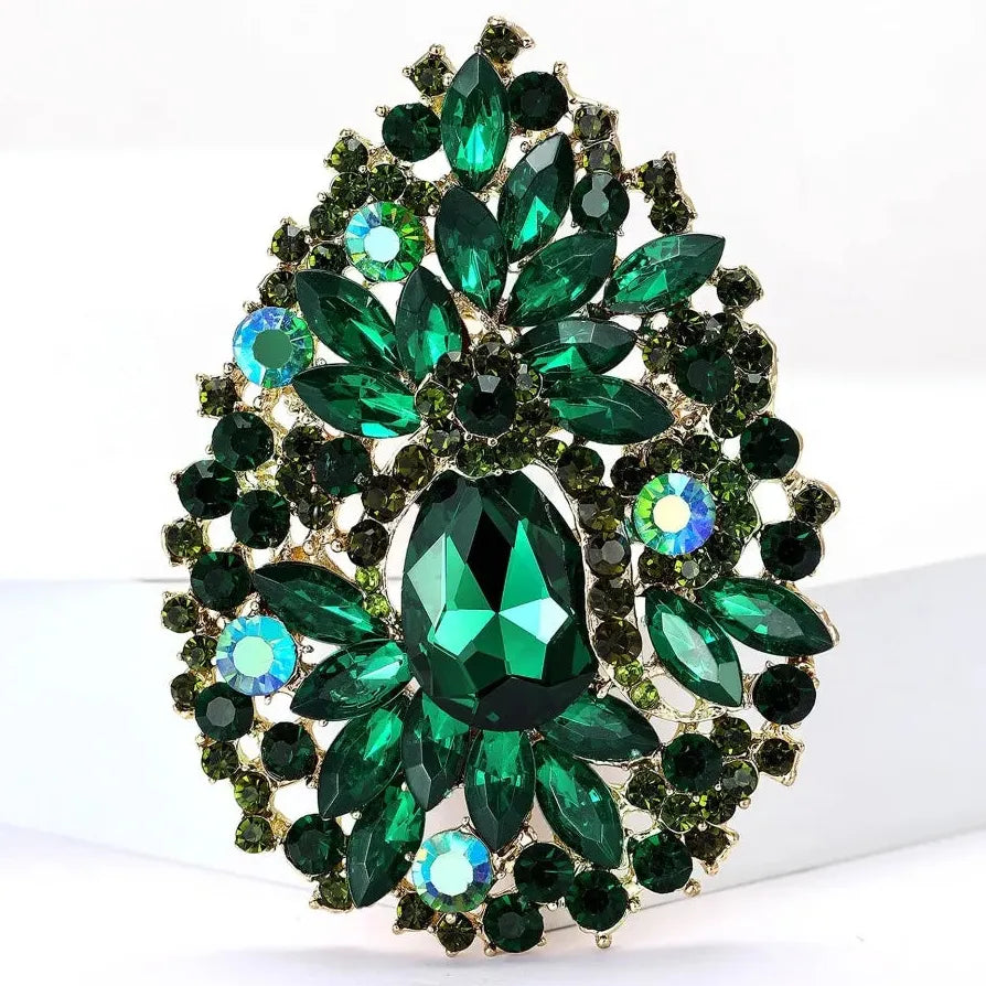 Classic Floral Openwork Brooch Elegant Jewelry Gift for Men and Women