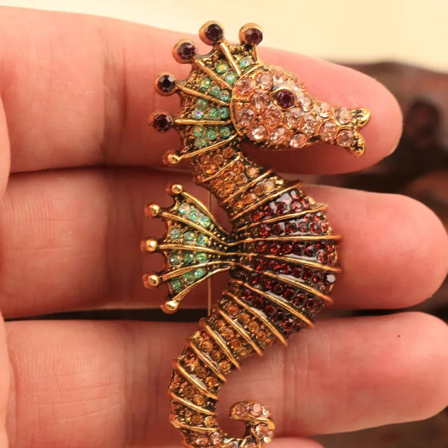 Vintage Classic Seahorse Brooch Pin Jewelry Gift for Men Women