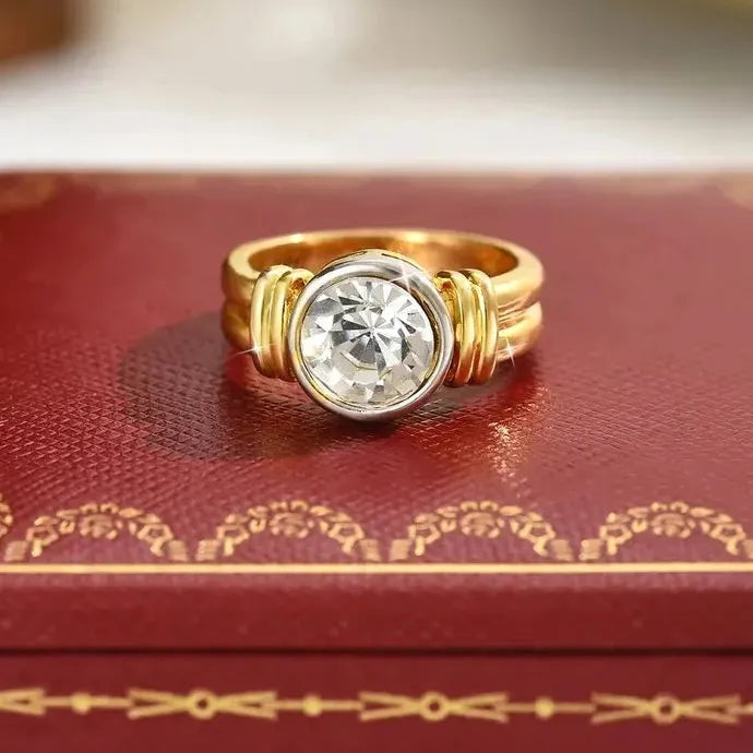 Two-Color Electroplated Round Rhinestone Ring for Women Zinc Alloy Jewelry