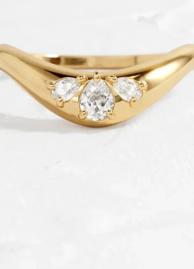 Classic Women Gold Color Metal Ring White Zircon Bridal Proposal Jewelry Gift