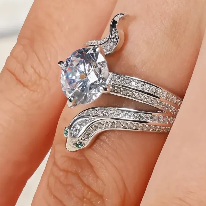 Trendy Snake Finger Ring for Women Green Eye Cubic Zirconia Brass Jewelry